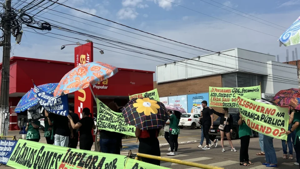 Mais de 60 empresários cobram reforço na segurança durante protesto no Centro de Porto Velho