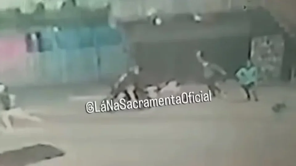 Briga entre torcidas organizadas causa correria e cenas de violência em Belém