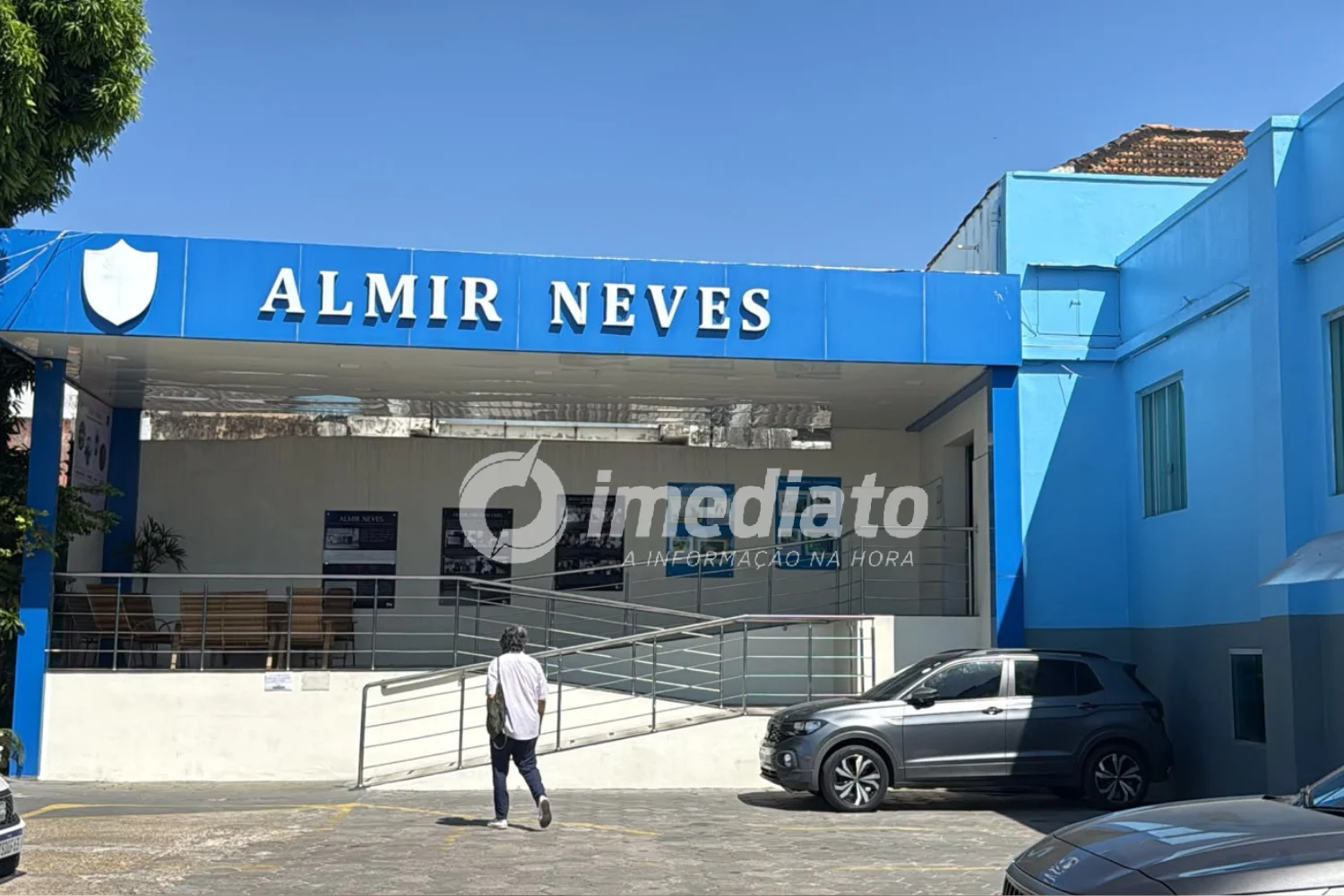 Foto: Site Imediato – Local onde ocorre o velório da vítima, professor Guilherme Pereira Lima Filho, de 66 anos.