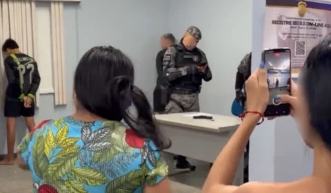 VEJA VÍDEO: Mãe se revolta ao descobrir que filho de 15 anos estaria envolvido em assaltos na Zona Norte de Manaus