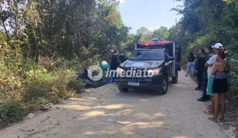 CHOCANTE: Homem é encontrado morto amarrado e enrolado em sacos pretos na estrada do Brasileirinho; veja vídeos