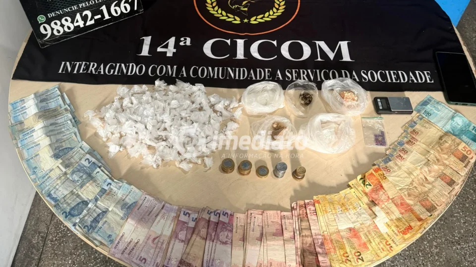 Homem é preso com 147 trouxinhas de drogas, cocaína, maconha e LSD no Jorge Teixeira