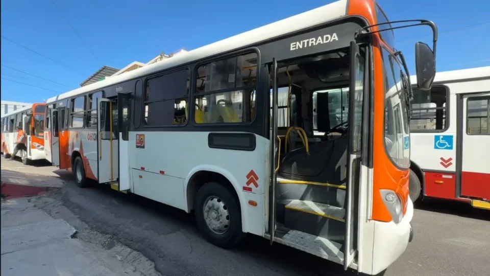 URGENTE: 70% da frota de ônibus deve parar em Manaus nesta quinta-feira (6), ameaça sindicato