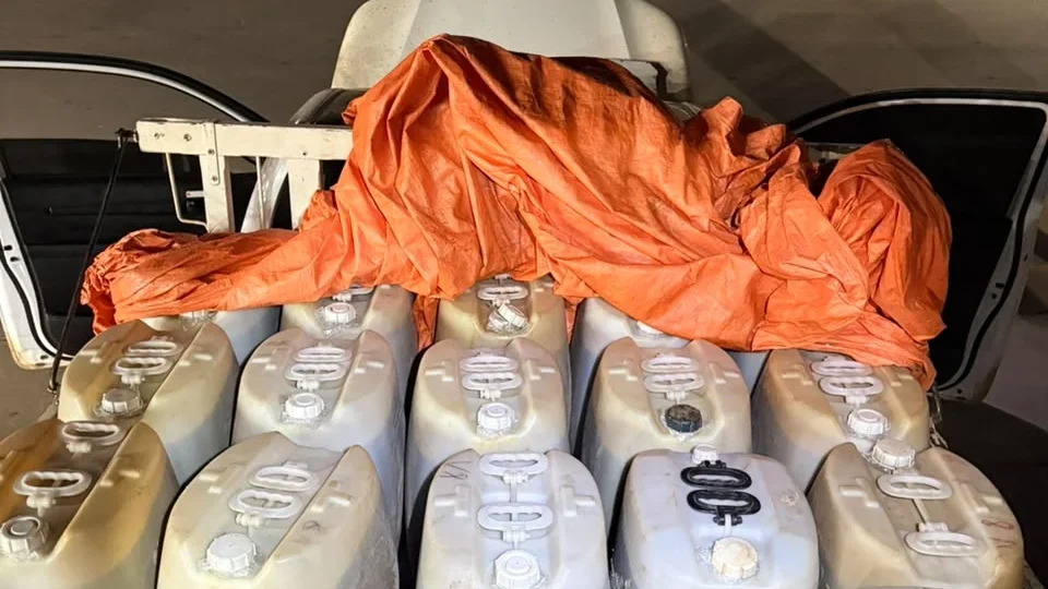 FLAGRANTE: PM apreende 800 litros de gasolina que seriam levados para garimpo no Amapá