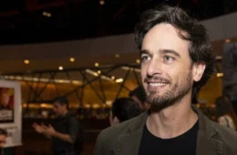 NOVO DESDOBRAMENTO: ator preso por estupro de vulnerável mantinha perfil em aplicativo de relacionamento