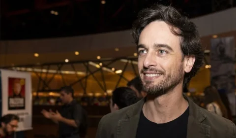 NOVO DESDOBRAMENTO: ator preso por estupro de vulnerável mantinha perfil em aplicativo de relacionamento