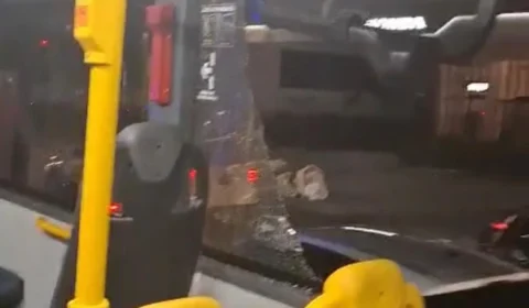 Ônibus é depredado durante confusão entre torcidas organizadas após jogo pela Série C em Belém