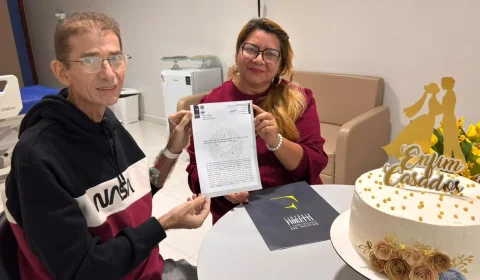Casal oficializa união após 17 anos juntos em cerimônia realizada em hospital de Manaus