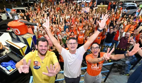 David Almeida inicia campanha ao Governo do Amazonas com mega adesivaço em Manaus e no interior