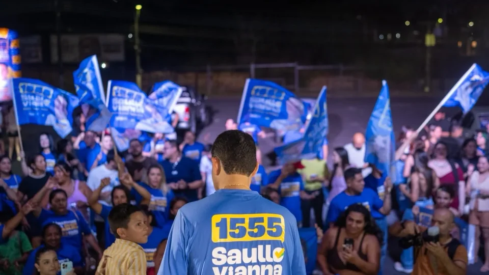 Grande adesivaço em Manaus marcou largada de Saullo Vianna à reeleição