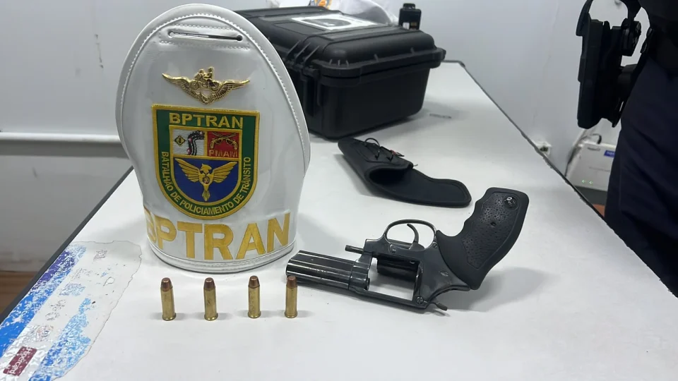 Motorista é preso com revólver calibre 38 durante abordagem na AM-070, no Amazonas