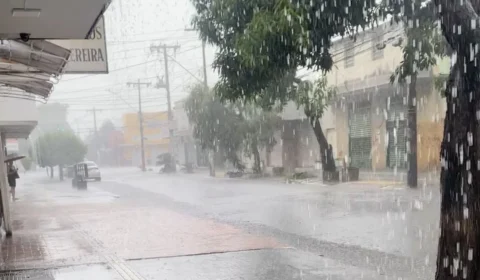 CHUVA: INMET emite alerta amarelo para Manaus neste domingo