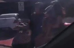 TRÂNSITO SEM LIMITE?: vídeo mostra quatro pessoas em bicicleta elétrica na Orla do Santa Inês