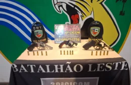 Vulgo ‘Bola’ é preso com três revólveres e munições dentro de barbearia em Manaus