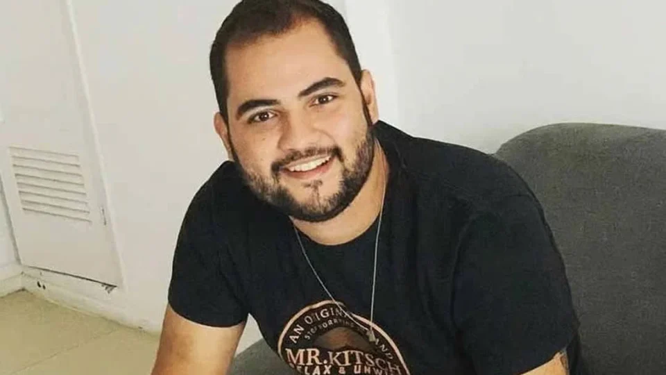 TRÊS MORTES E UMA FIANÇA: ex-assessor paga R$ 16 mil e deixa a prisão após acidente no Acre
