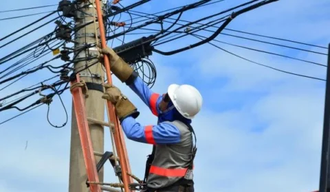 Cinco bairros de Manaus e zona rural terão energia elétrica interrompida nesta segunda-feira (10); veja os locais