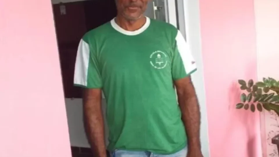 Homem morre após ter bicicleta atingida por carro e ser arremessado no interior de Roraima