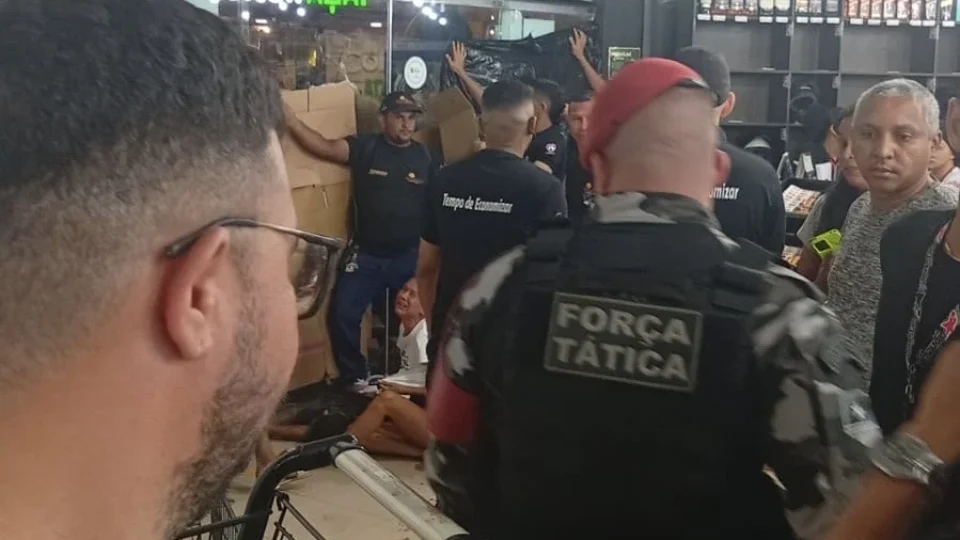 Venezuelano é morto a facadas em frente a supermercado em Boa Vista