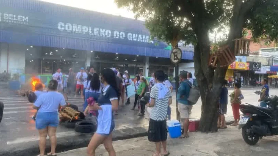 Familiares de motoboy assassinado protestam após Justiça conceder liberdade a suspeito em Belém