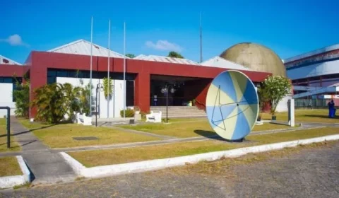 Programação gratuita possibilita observar eclipse em telescópios em Belém