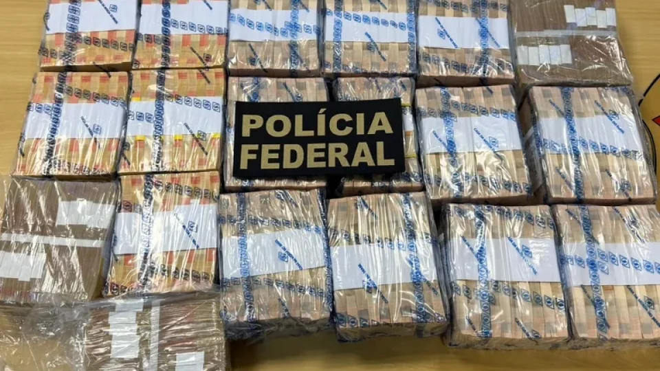 Homens são abordados com R$ 700 mil em espécie após saque e dinheiro é apreendido em Manaus