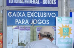 Mega-Sena acumula e prêmio sobe para R$ 165 milhões; veja as dezenas sorteadas