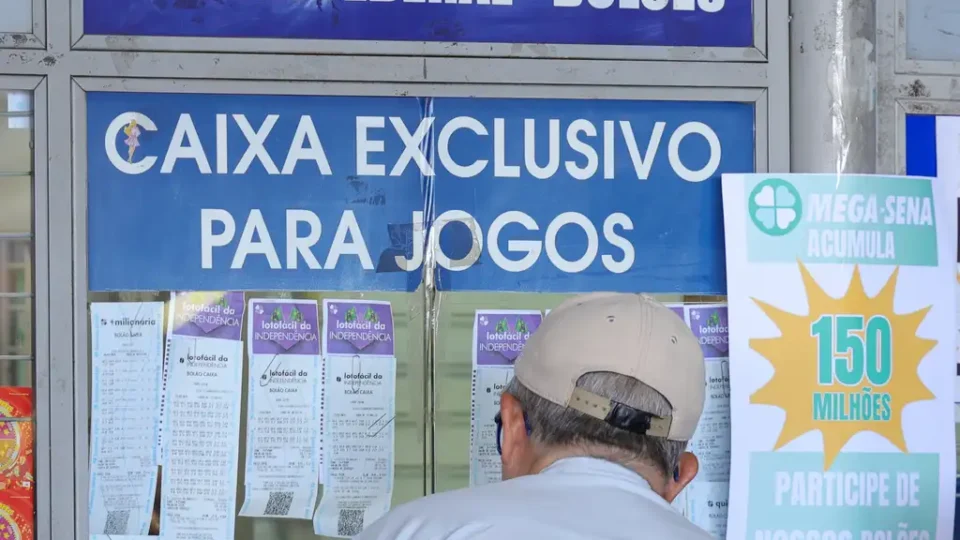 Mega-Sena acumula e prêmio sobe para R$ 165 milhões; veja as dezenas sorteadas