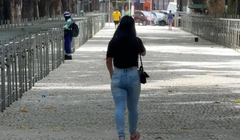 Baixa movimentação na Praça da República provoca estranheza em vendedores durante feriado de Adesão do Pará