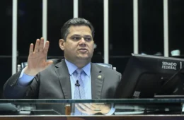 Alcolumbre cobra liberação de mais de R$ 30 milhões em emendas para obras no Amapá em ofício enviado a ele mesmo