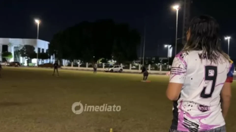 Kickinball ganha espaço e conquista novos praticantes com esporte, diversão e estratégia