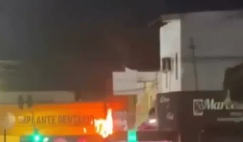 É FOGO | Incêndio atinge fiação elétrica e assusta moradores no Lírio do Vale, em Manaus