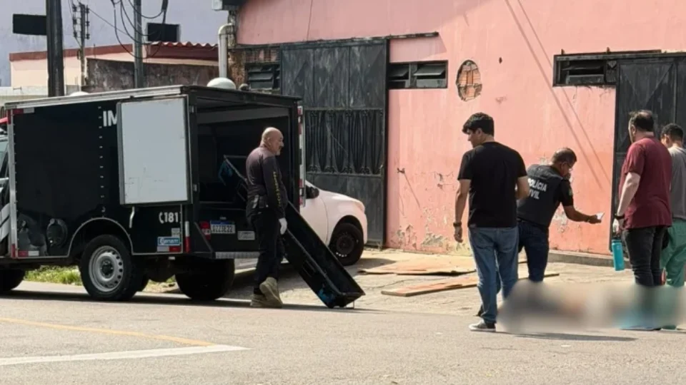 VEJA O VÍDEO | Encontro de cadáver é registrado no Parque São Pedro, em Manaus