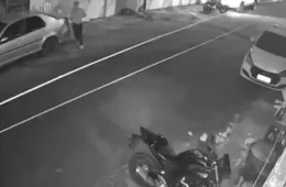 Câmeras flagram homens invadindo casa minutos antes de homem ser executado em Manaus