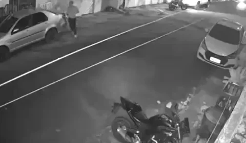 Câmeras flagram homens invadindo casa minutos antes de homem ser executado em Manaus