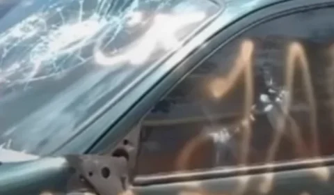 VÍDEO | Professor tem carro danificado após denúncia de suposta importunação sexual em escola no Pará