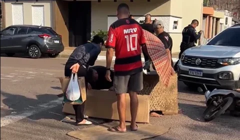 AGORA | Idosa fica inconsciente após ser atingida por carro enquanto pilotava moto em Porto Velho