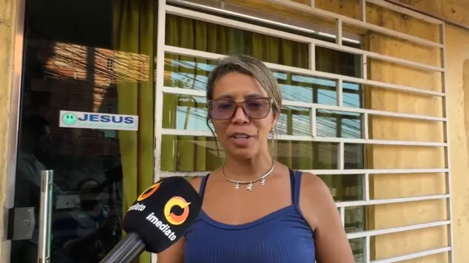 Moradores denunciam erosão e risco de desabamento em escadão no Educandos, em Manaus