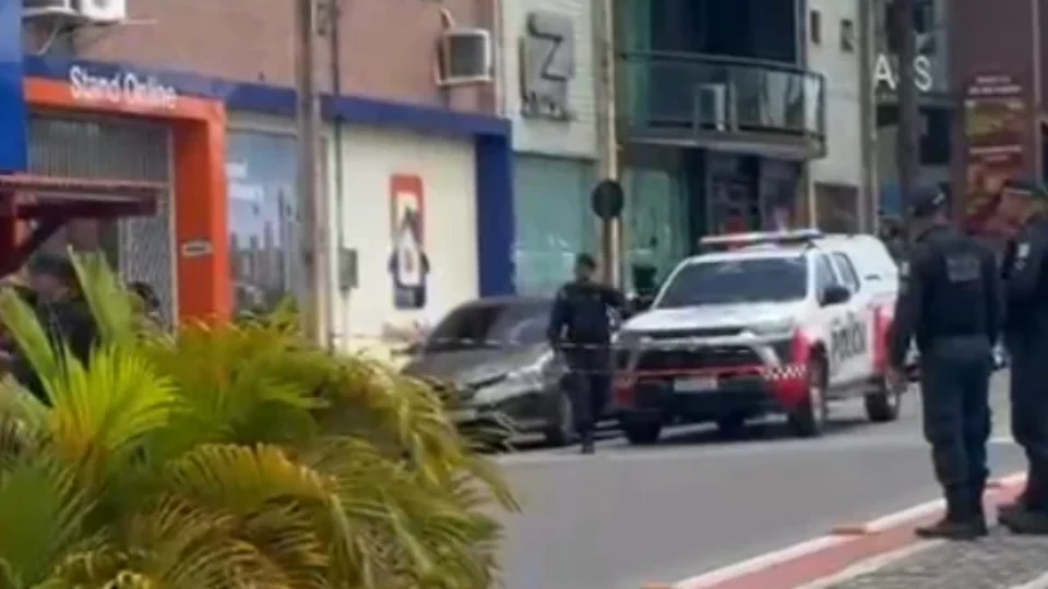 URGENTE |  Assalto com reféns dentro de academia mobiliza policiais em Ananindeua