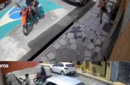 NA PORTA DE CASA | Homem é rendido por bandidos e fica na mira de arma durante assalto em Ananindeua