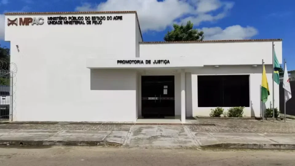 JUSTIÇA | Homem é condenado a 93 anos de prisão por estuprar a própria filha e engravidá-la no Acre