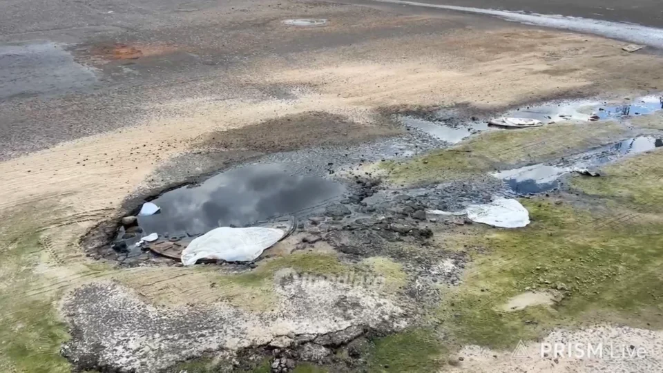 LIVE | Esgoto estourado causa mau cheiro e prejuízos a comércio no bairro Senador Hélio Campos