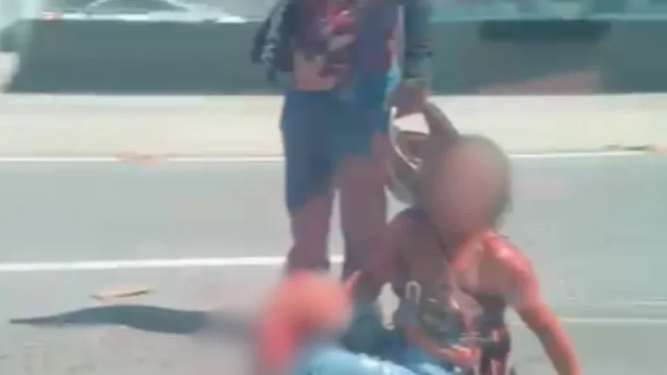 VÍDEO | Motociclista sofre fratura exposta após cair na BR-316, em Ananindeua