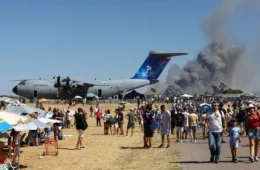 Pilotos de caça morrem durante apresentação aérea na Grécia