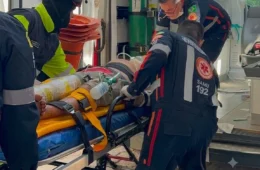 Idoso fica gravemente ferido após ser atropelado por caminhão na BR-364, em Candeias do Jamari