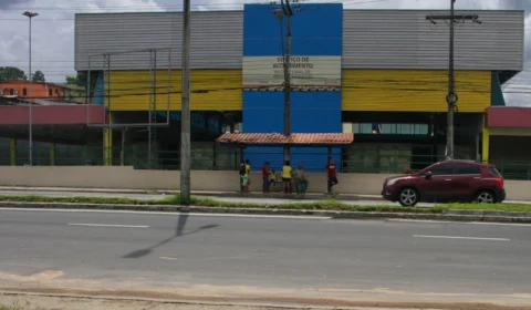 Venezuelana é morta a facadas em abrigo no Coroado; companheiro é apontado como suspeito
