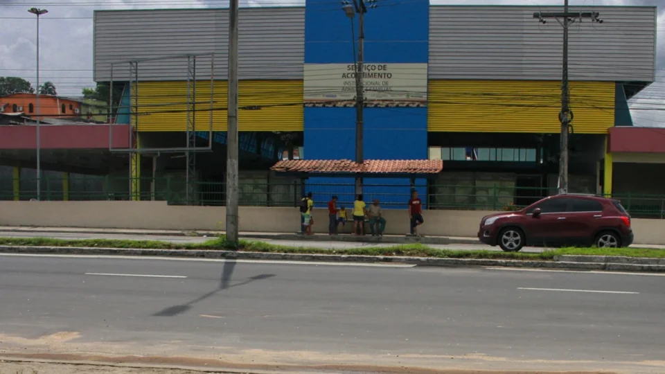 Venezuelana é morta a facadas em abrigo no Coroado; companheiro é apontado como suspeito