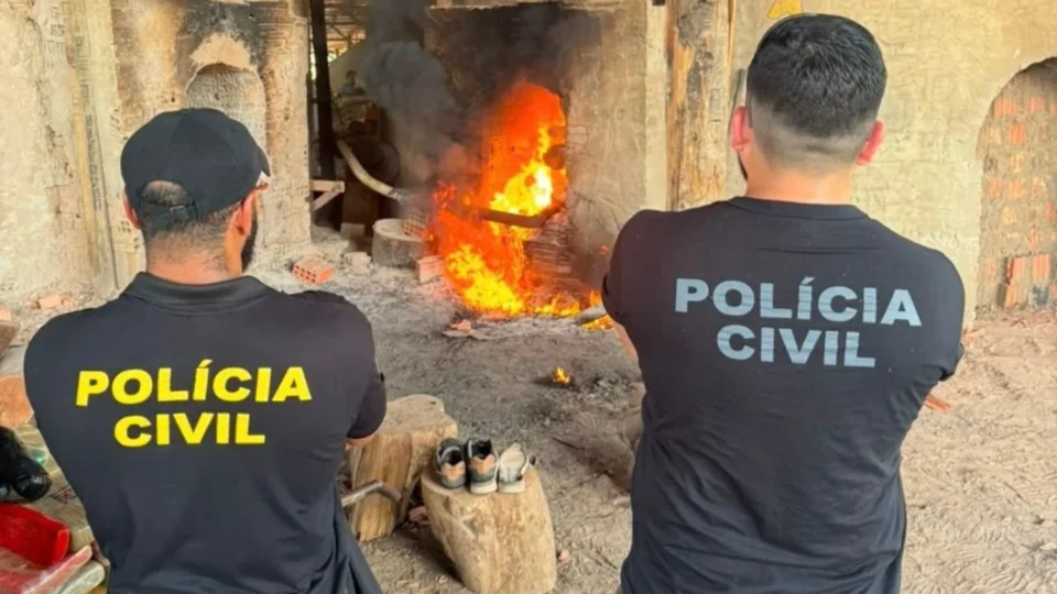 Drogas avaliadas em milhões são incineradas após apreensões em Jutaí