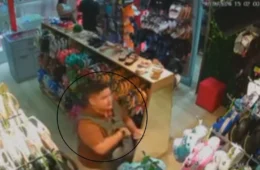 VEJA VÍDEO: homem é flagrado por câmeras furtando calçados em loja de shopping de Manaus