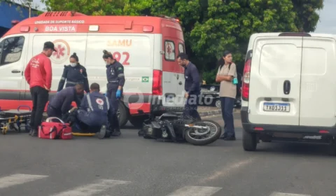 VEJA: acidente entre Fiorino e motocicleta deixa uma pessoa ferida no Centro de Boa Vista
