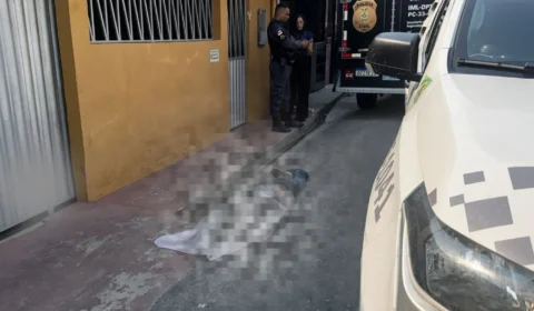 EMBOSCADA: Homem é derrubado de motocicleta e morto a tiros no Cidade de Deus